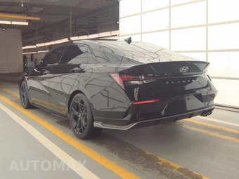 2025 Hyundai Elantra N Line - miniatura 2