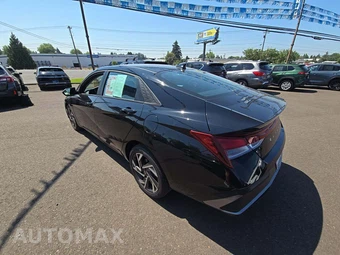 2025 Hyundai Elantra Preferred w/Technology Pkg - miniatura 2