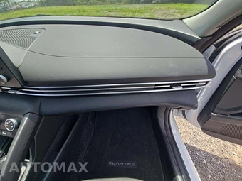 2025 Hyundai Elantra SE - miniatura 16