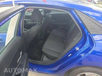 2025 Hyundai Elantra SE - miniatura 10