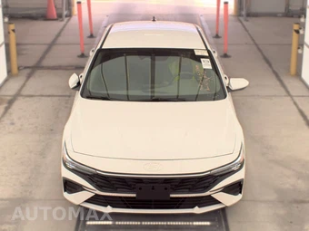 2025 Hyundai Elantra SE - miniatura 2