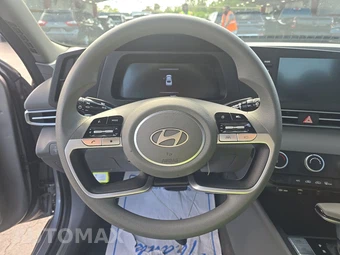 2025 Hyundai Elantra SE - miniatura 10