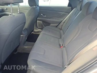 2025 Hyundai Elantra SE - miniatura 13