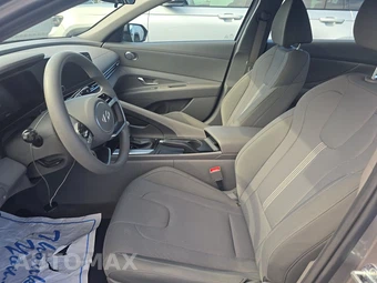 2025 Hyundai Elantra SE - miniatura 7