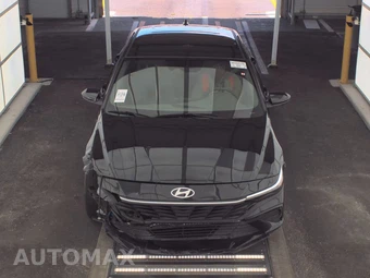 2025 Hyundai Elantra SE - miniatura 2