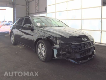 2025 Hyundai Elantra SE - miniatura 3
