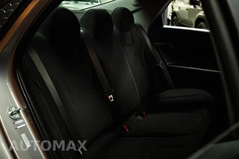 2025 Hyundai Elantra SE - miniatura 11