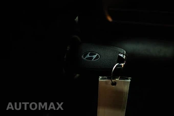 2025 Hyundai Elantra SE - miniatura 16