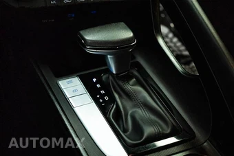 2025 Hyundai Elantra SE - miniatura 17
