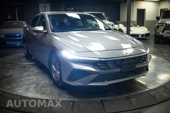 2025 Hyundai Elantra SE - miniatura 5