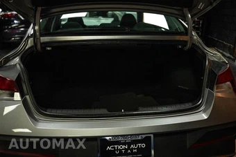 2025 Hyundai Elantra SE - miniatura 7