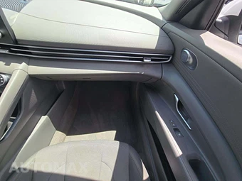2025 Hyundai Elantra SE - miniatura 19