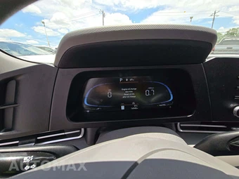2025 Hyundai Elantra SE - miniatura 9
