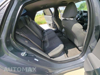 2025 Hyundai Elantra SE - miniatura 10