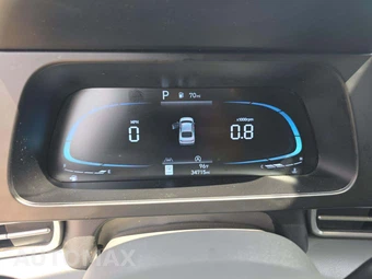 2025 Hyundai Elantra SE - miniatura 6