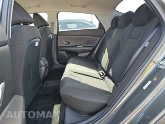 2025 Hyundai Elantra SE - miniatura 13