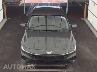 2025 Hyundai Elantra SE - miniatura 2