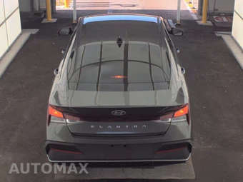 2025 Hyundai Elantra SE - miniatura 5