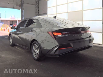 2025 Hyundai Elantra SE - miniatura 6