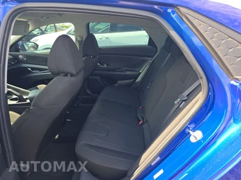 2025 Hyundai Elantra SE – miniatura 13