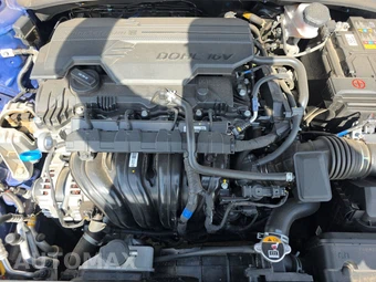 2025 Hyundai Elantra SE – miniatura 15