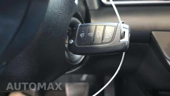 2025 Hyundai Elantra SE – miniatura 19
