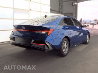 2025 Hyundai Elantra SE – miniatura 4