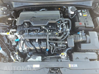2025 Hyundai Elantra SE – miniatura 16