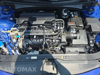2025 Hyundai Elantra SE - miniatura 15