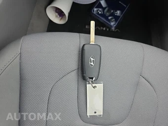 2025 Hyundai Elantra SE - miniatura 30