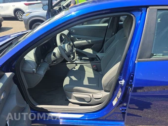 2025 Hyundai Elantra SE - miniatura 7