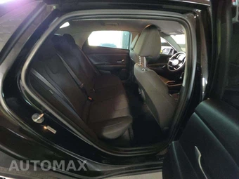 2025 Hyundai Elantra SE - miniatura 13
