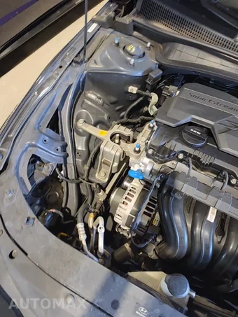 2025 Hyundai Elantra SE - miniatura 22