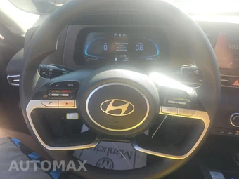 2025 Hyundai Elantra SE - miniatura 10