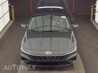 2025 Hyundai Elantra SE - miniatura 2
