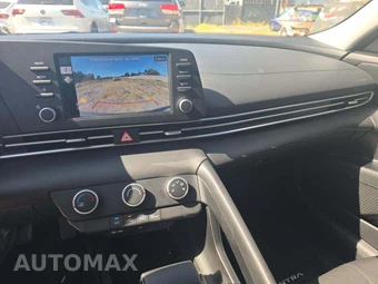 2025 Hyundai Elantra SE - miniatura 7