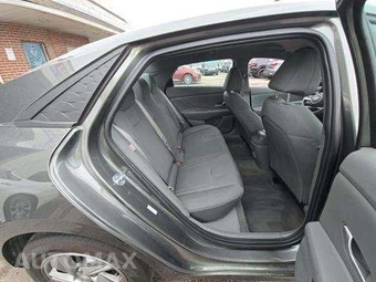 2025 Hyundai Elantra SE - miniatura 16