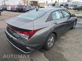 2025 Hyundai Elantra SE - miniatura 3