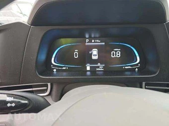 2025 Hyundai Elantra SE - miniatura 9