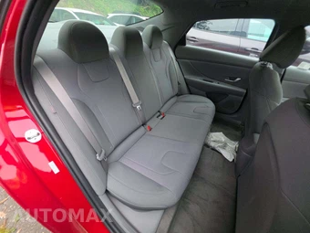 2025 Hyundai Elantra SE - miniatura 16