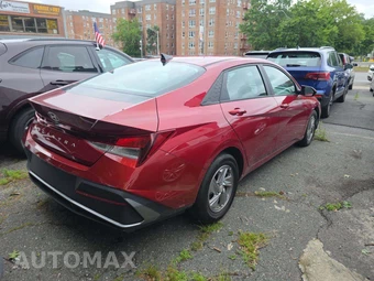 2025 Hyundai Elantra SE - miniatura 3
