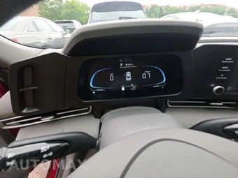 2025 Hyundai Elantra SE - miniatura 9