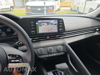 2025 Hyundai Elantra SE - miniatura 10