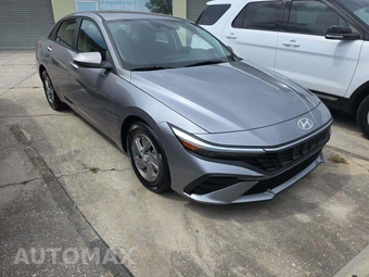 2025 Hyundai Elantra SE - miniatura 4