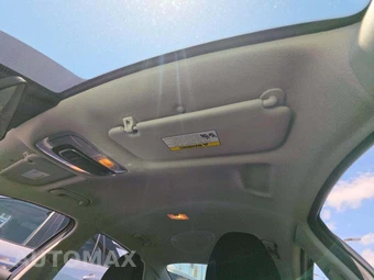 2025 Hyundai Elantra SE - miniatura 11