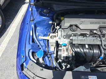2025 Hyundai Elantra SE - miniatura 21