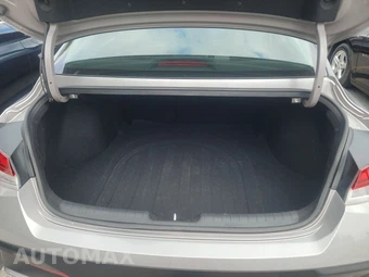 2025 Hyundai Elantra SEL Convenience - miniatura 16