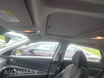 2025 Hyundai Elantra SEL Convenience - miniatura 18