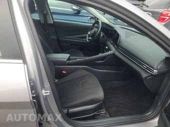 2025 Hyundai Elantra SEL Convenience - miniatura 8