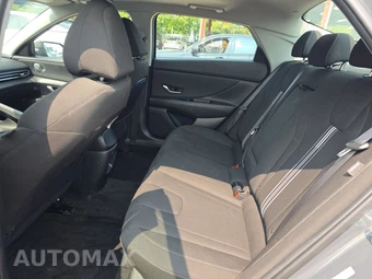 2025 Hyundai Elantra SEL Convenience - miniatura 19